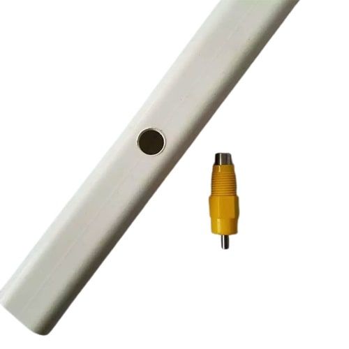 Труба квадратная пластиковая 22 х 22 мм для ниппельных систем поения. Цена за м/пог. 17313 фото